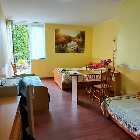 Dom Pod Grusza Apartment Chmielno Exterior photo