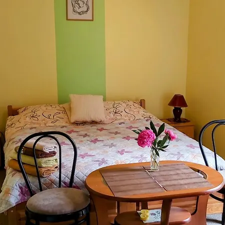 Dom Pod Grusza Apartment Chmielno Exterior photo